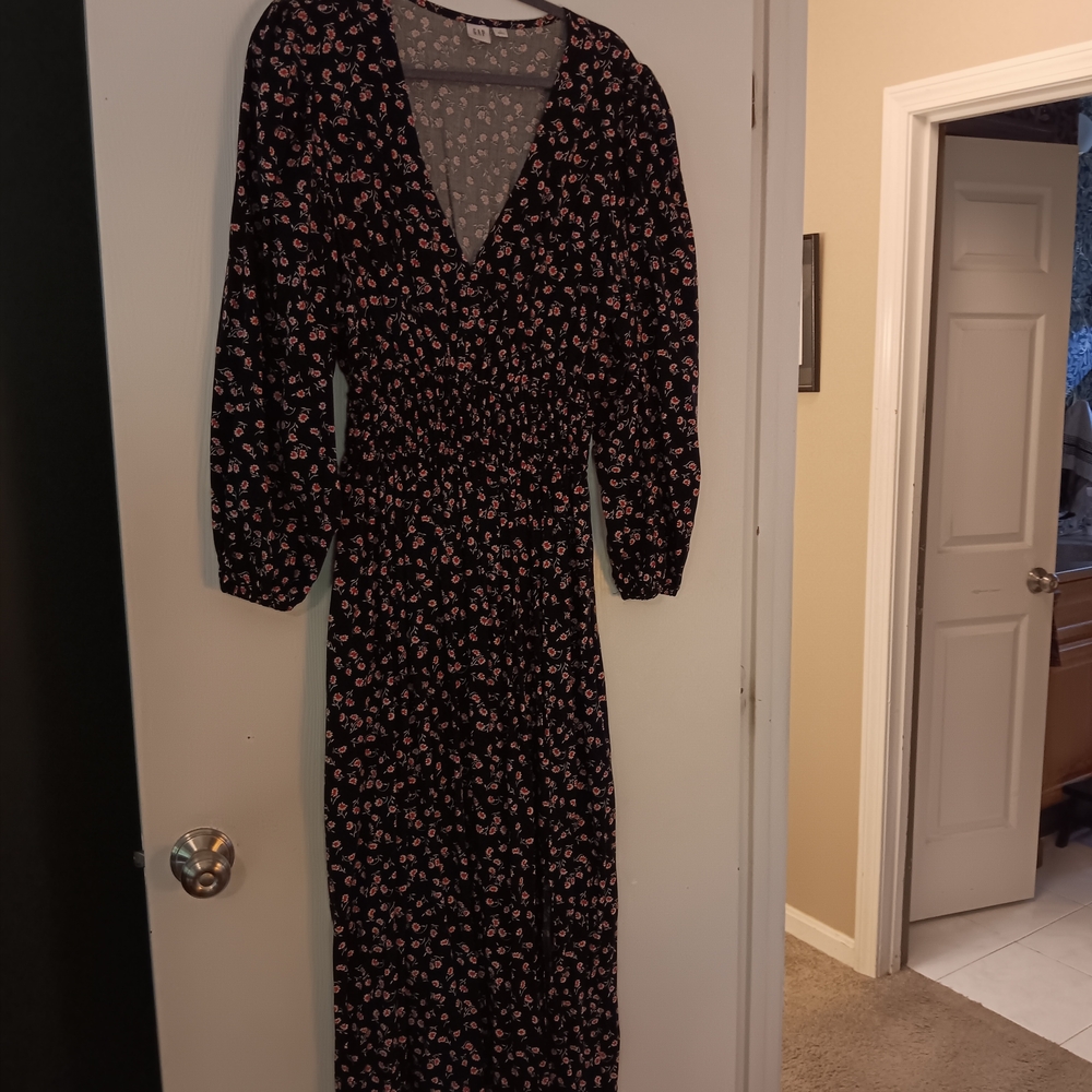 Floral V-Neck Maxi Dress - Black and Pink